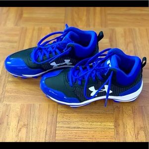 UA baseball shoes with plastic cleats